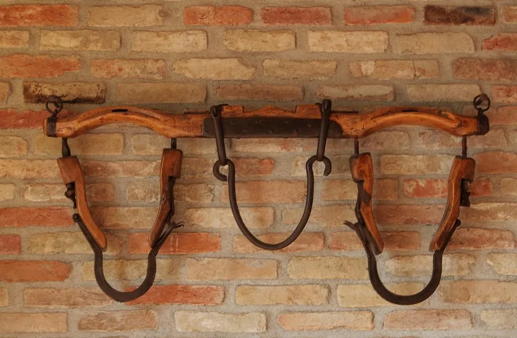 Agriturismo Cavrigo Lodi 0*,  Italy